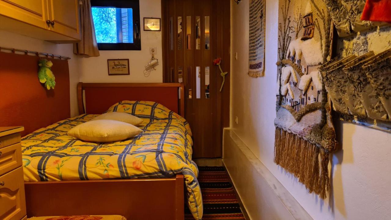 Villa George - Family Holidays เนอามากรี ภายนอก รูปภาพ