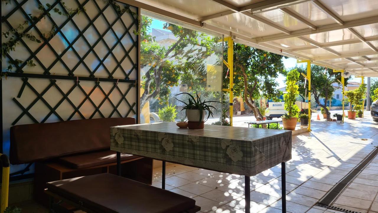 Villa George - Family Holidays เนอามากรี ภายนอก รูปภาพ