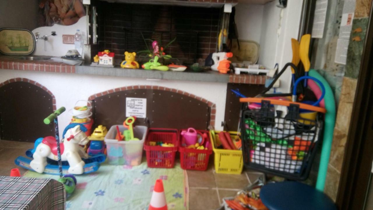 Villa George - Family Holidays เนอามากรี ภายนอก รูปภาพ