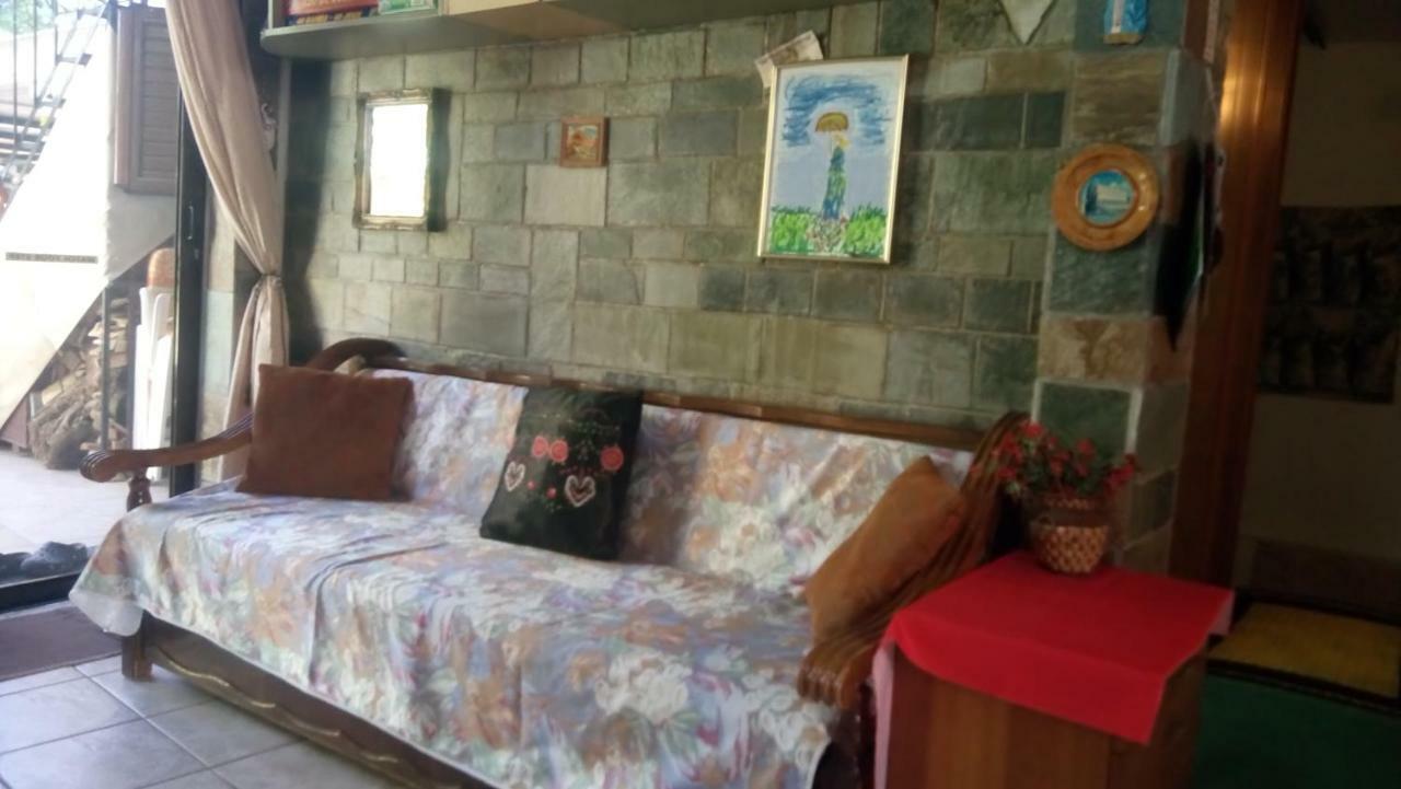 Villa George - Family Holidays เนอามากรี ภายนอก รูปภาพ