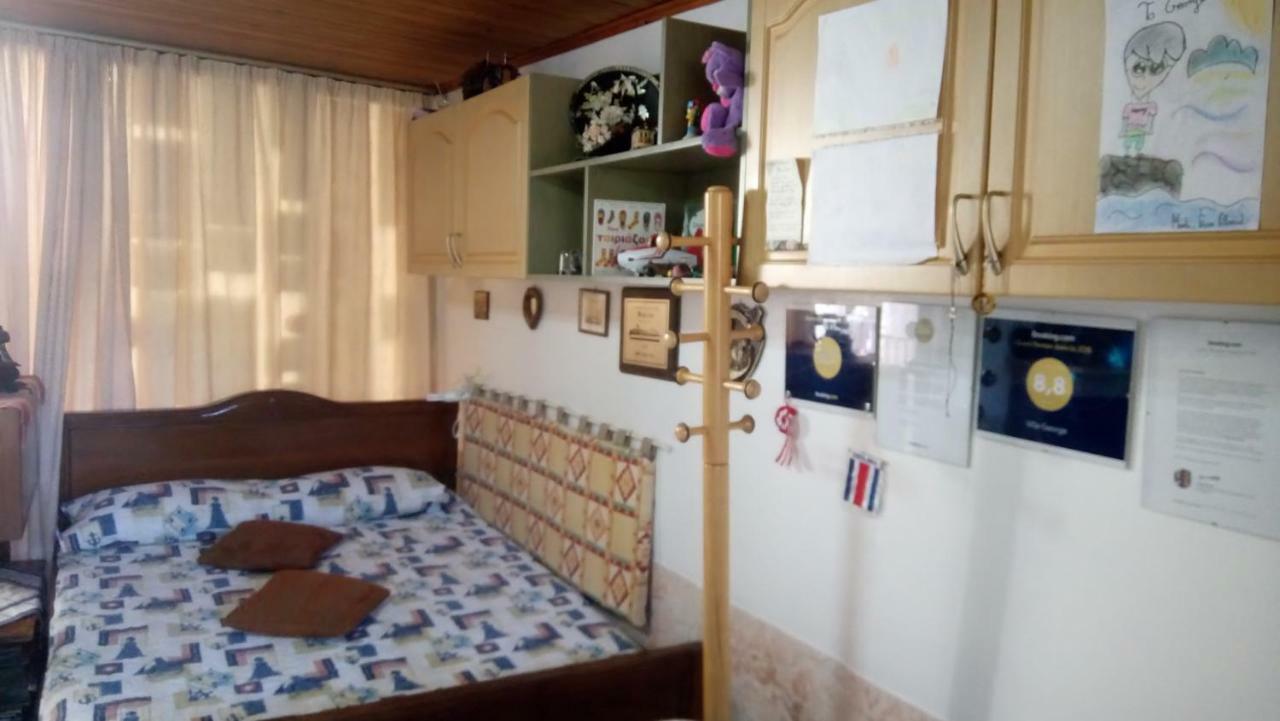 Villa George - Family Holidays เนอามากรี ภายนอก รูปภาพ